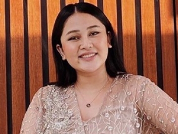 Mutia Ayu Tampil Menawan dalam Balutan Baju Pengantin, Tuai Komentar Begini 