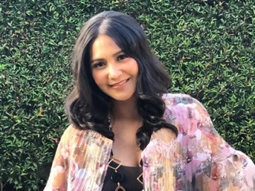 Caca Tengker Posting Foto Menggemaskan Anak dengan Anjing Kesayangan, Disambut Pro-Kontra Netter