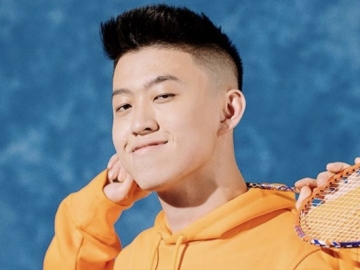 Heboh Rich Brian Pacari Fansnya Sendiri, Foto Pelukan Mesra Bikin Baper