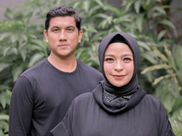 Tantri Kotak Unggah Sederet Foto Kocak Arda Naff, Kepala Suami Pakai Popok Bikin Ngakak