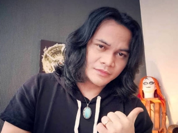 Mbah Mijan Terawang Asmara antara Tara Basro dan Daniel Adnan