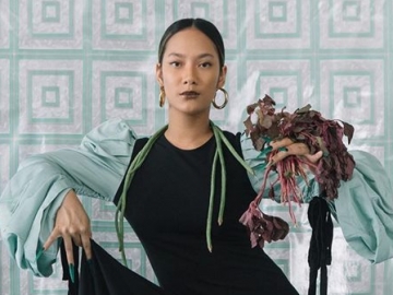 Sah, Tara Basro Punya Cara Unik Benarkan Kabar Tak Lagi Lajang