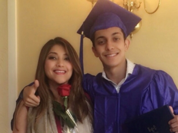 Sarah Azhari Kesal Saat Tahu Netizen Kirim Foto Hot Dirinya Pada Sang Putra: Diemin Aja Orang Gila