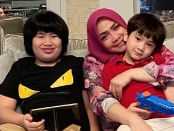 Jarang Disorot, Gavrel Adik Bungsu Nagita Slavina Mendadak Curi Perhatian Kala Ambil Rapor 