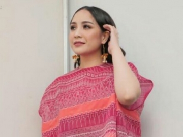 Aneh, Nagita Slavina Tuai Sanjungan Meski Terima MURI Cuma Pakai Baju Tidur