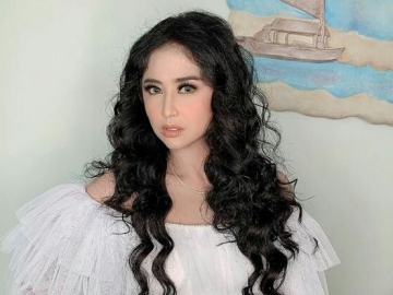 Potret Jadul Dewi Persik Rayakan Ulang Tahun ke-17 Banjir Kekaguman Netter