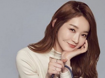 Jual Kaos Polos dengan Harga Selangit, Olshop Milik Kang Min Kyung Davichi Tuai Kritikan