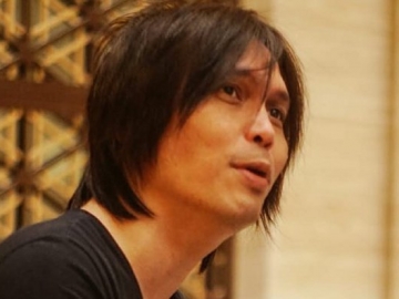 Unggah Foto Lawas Mendiang Sang Ibu, Once Mekel Tulis Pesan Menyentuh Ini