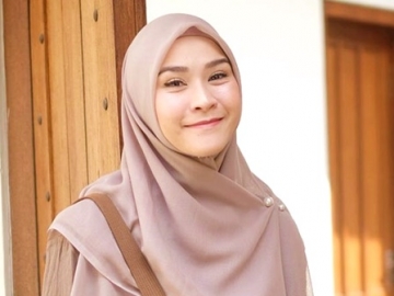 Zaskia Adya Mecca Gendong Anak Kelima, Paras Bhaj Kama Bramantyo Jadi Obrolan Hangat