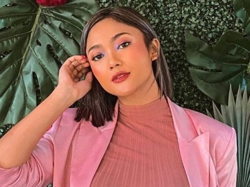 Sebut Keluarga, Marion Jola Umumkan Pacaran dengan Sang Gitaris Dennis Talakua?