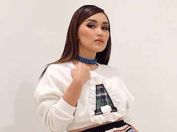 Ayu Ting Ting Malah Disindir Jaim Saat Goyang 'Akang Gendang' Bareng Atta Halilintar