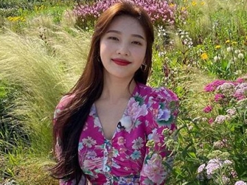 Tampil Seksi dengan Rok Pendek, Visual dan Proporsi Tubuh Joy Red Velvet Tuai Kekaguman