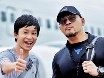 Azka Pamer Otot Kekar Hingga Dada Bidang Seraya Tulis Caption Menggelitik, Deddy Corbuzier: Heh!