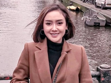 Posting Foto Ibadah, Cat Kuku Cita Citata Dipertanyakan 