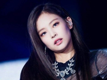 Jennie BLACKPINK Sebar Fotonya Yang Belum Pernah Rilis Via Instagram Kedua