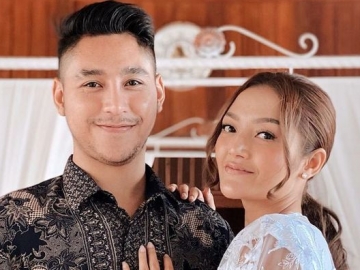 Siti Badriah Pamer Foto Kece Hasil Jepretan Suami, Krisjiana Baharudin Malah Komentar Kocak Begini