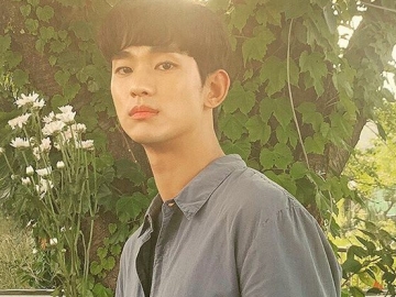 Foto Sambil Gigit Ranting, Kim Soo Hyun Makin Bikin Fans ‘Geleng-Geleng’