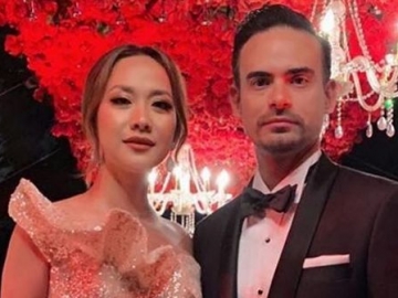 Foto Seorang Diri Pertama Usai Sepeninggal Mendiang Ashraf Sinclair, BCL Tinggalkan Catatan Manis