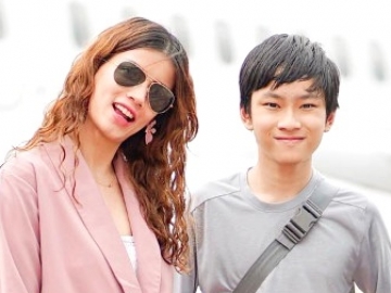 Sabrina Chairunnisa Ramaikan Ultah Ibunda Deddy Corbuzier, Sosok Azka Malah Bikin Salfok