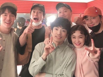 Pemeran 'Hospital Playlist' Dukung Proyek Masing-masing, Bukti Masih Akrab?