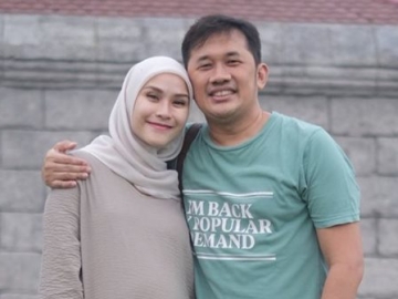 Zaskia Adya Mecca Pamer Foto Masa Kecil, Istri Hanung Bramantyo Kok Malah Diminta Bersabar?