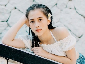 Foto Adhisty Zara Bareng Keluarga Disebut Bak Drakor, Paras Sang Ibu dan Adiknya Curi Perhatian