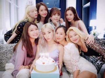 Member SNSD Tampil Seksi Serba Hitam di Perayaan Ultah Tiffany yang Mewah