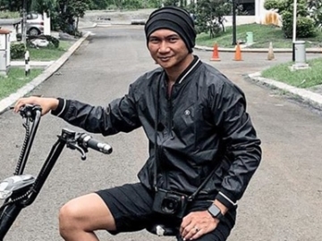 Minta Maaf, Anji Kini Gandeng Tiga Dokter Sekaligus untuk Diskusi Tuai Sambutan Hangat?