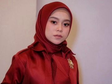 Kenang Momen Hadiri Pernikahan Mantan, Lesti Kode Bikin Single Baru Bareng Rizky Billar