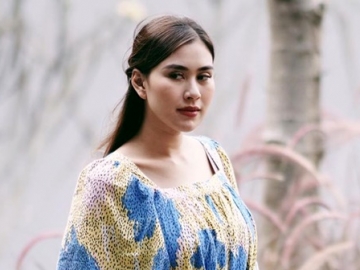 Pamer Mirror Selfie, Bentuk Tubuh Syahnaz Sadiqah Jadi Perbincangan Sederet Artis Cantik