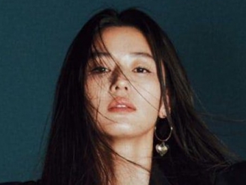 Penampilan Berkelas Jun Ji Hyun di Foto Terbaru Tuai Sorotan