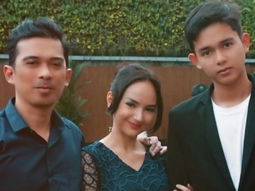 Angelica Simperler Kenakan Seragam SMA, Lucunya Titan Sebut Ibu Sambung Cocok Jadi Adik Kelasnya