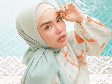 Dipojokkan Lagi, Medina Zein Langsung Unggah Ayat Al-Qur'an