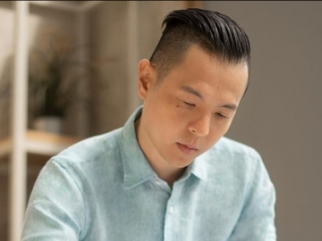 Ernest Prakasa Jadikan Canda Viralnya Logo HUT RI ke-75 Ada Lambang Salib, Disambut Miring?