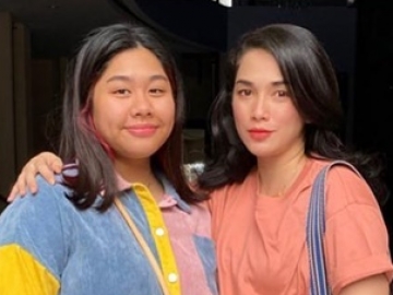 Salut Banget, Amel Putri Sulung Ussy Sulistiawaty Pilih Donasikan Uang Hasil Kontennya di  YouTube