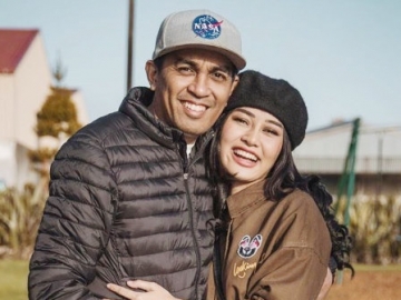 Mutia Ayu Peringati HUT RI Hormat ke Bendera Pakai Daster, Ingatkan Ini Tentang Sosok Glenn Fredly