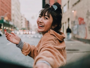 9 Tahun Berkarya, Febby Rastanty Balas Manis Kejutan Penggemar Setia