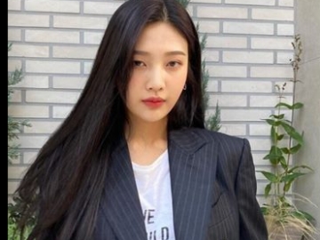 Pakai Kaos Bertuliskan ‘Feminis’, Joy Red Velvet Tuai Perdebatan