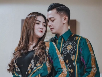 Nella Kharisma Akhirnya Jawab Isu Undangan Pemberkatan Pernikahan dengan Dory Harsa