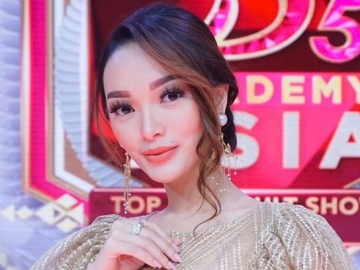Gara-Gara Ukuran Perut, Usia Kehamilan Zaskia Gotik Mendadak Ramai Dipertanyakan