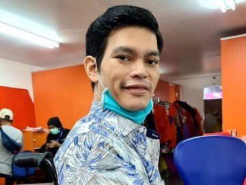 Diceraikan Mantan Istri, Vokalis Elkasih Justru Diajak Balikan Wanita Cantik Ini