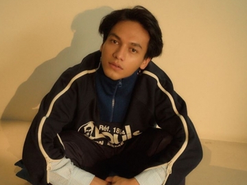 Jefri Nichol Ramai Digoda Gara-gara Pamer Perut Hingga Tanpa Celana di Pemotretan Baru 