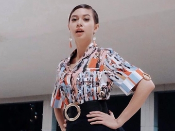 Bikin Adem, Yuki Kato Bagikan Momen Manis Saat Liburan Bersama Orangtua