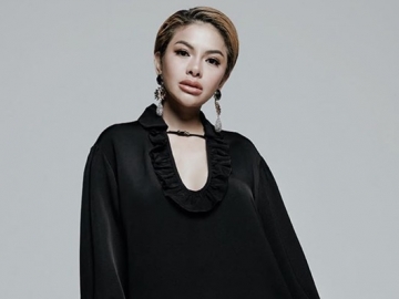 Heboh, Nikita Mirzani Unggah Foto Bugil di Instagram