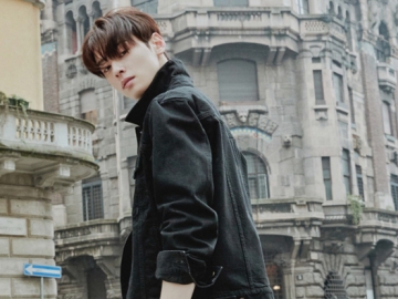 Cha Eun Woo Tampil Menawan di Pemotretan B-Cut Bareng Esquire, Fans: Mau Gimana Tetap Ganteng