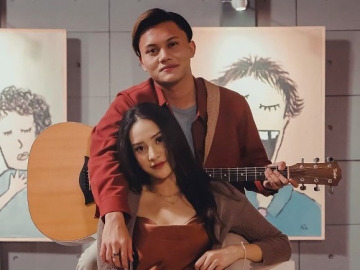 Rizky Febian Pamer Genggam Tangan Anya Geraldine Hingga Gelang Kembar, Resmi Jadian?