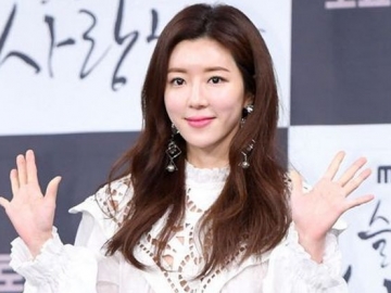  Kembali Nikmati Hidup Usai Skandal Burning Sun Suami, Park Han Byul Pakai Nama Samaran Main Golf