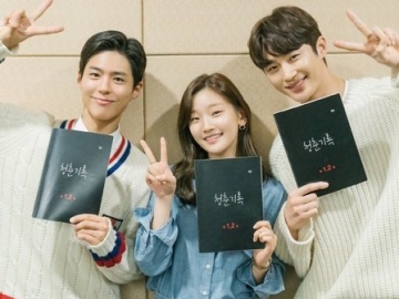 VIDEO: BTS 'Record of Youth' Tampilkan Keakraban Para Pemain