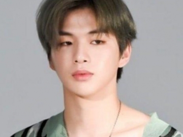 Fans Kang Daniel Dikritik Karena Donasikan Album Sang Idol