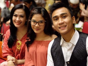 Sang Buah Hati Kesal Dikaitkan, Iis Dahlia Akhirnya Ungkap Kemungkinan Lutfi Agizal Jadi Menantu